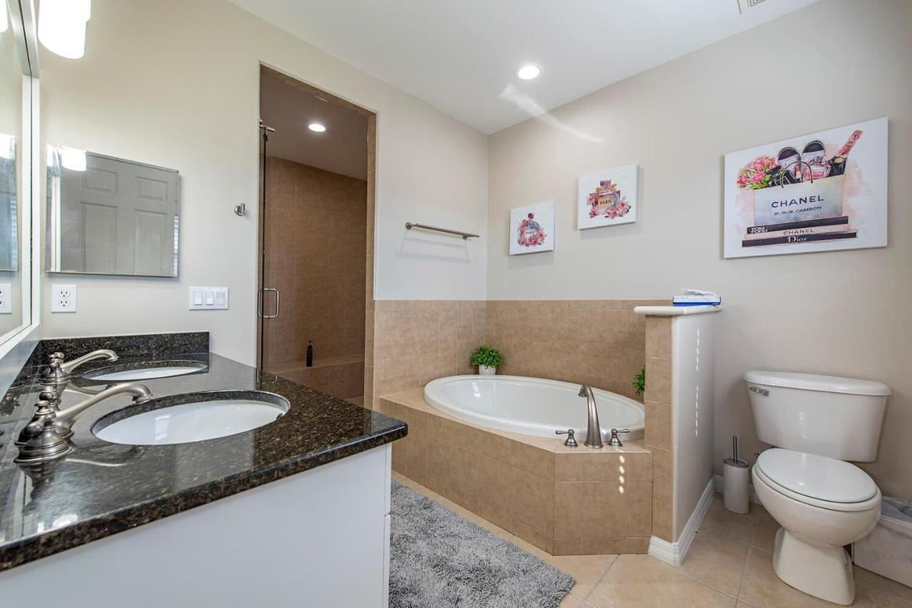 Vacation Home With Pool. 4 Bedrooms. Sleeps 10 North North Naples Exteriér fotografie